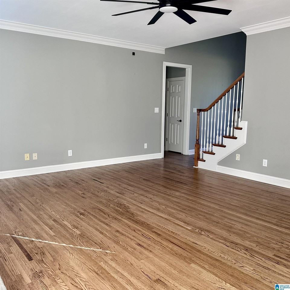 5982 Valley Way - Photo 7 of 50
