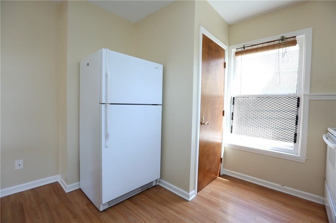 733 University Ave #3 - Photo 6 of 24