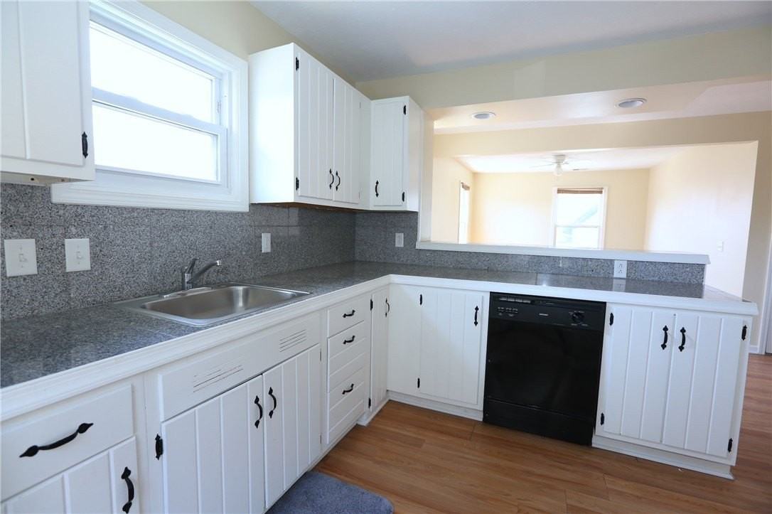 733 University Ave #3 - Photo 7 of 24