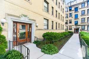 featured image of 4600 N Beacon St