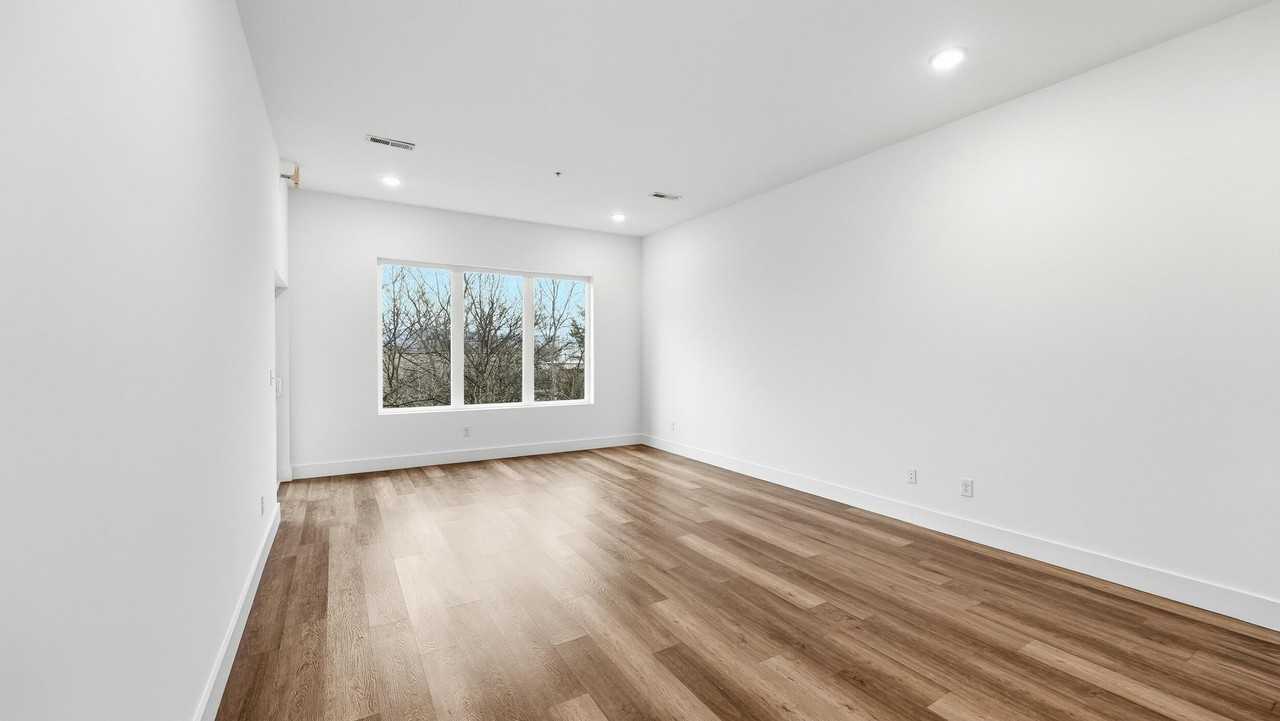 1445 Fagan St - Photo 3 of 25