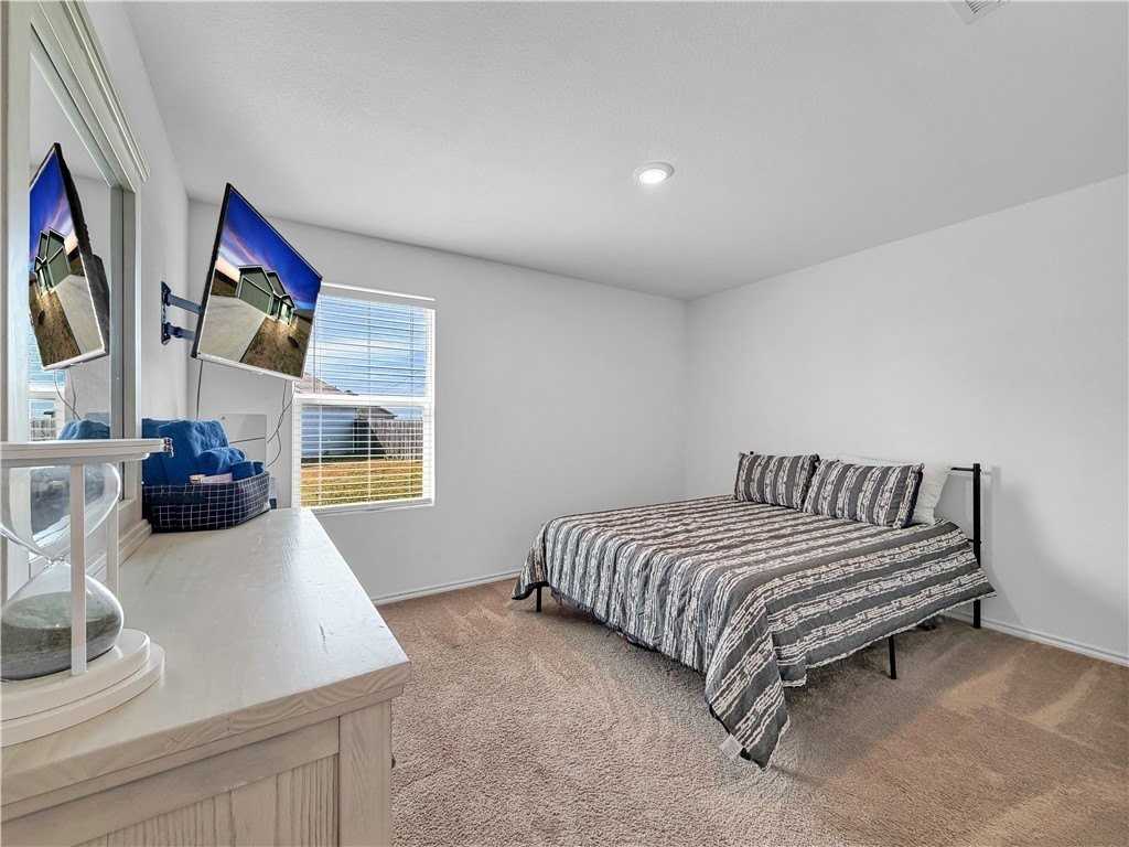 13262 Wrangler St - Photo 7 of 27