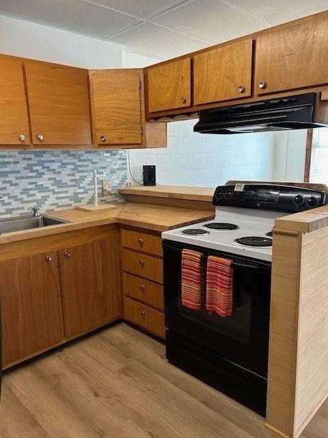633 N Commercial St - Photo 5 of 14