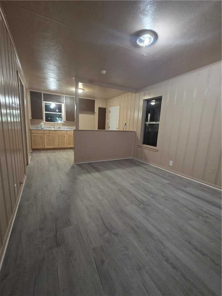 408 N Live Oak St - Photo 3 of 7
