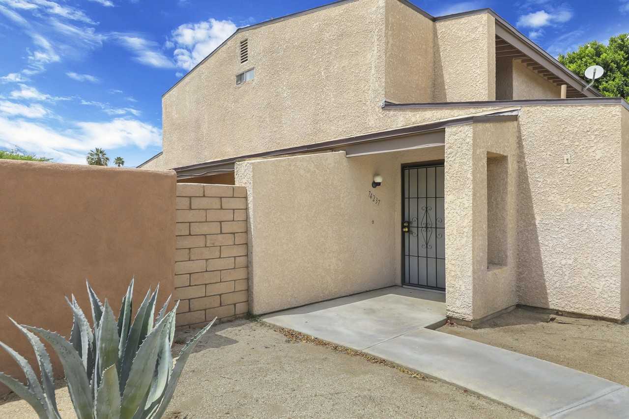 74237 Catalina Way - Photo 2 of 37