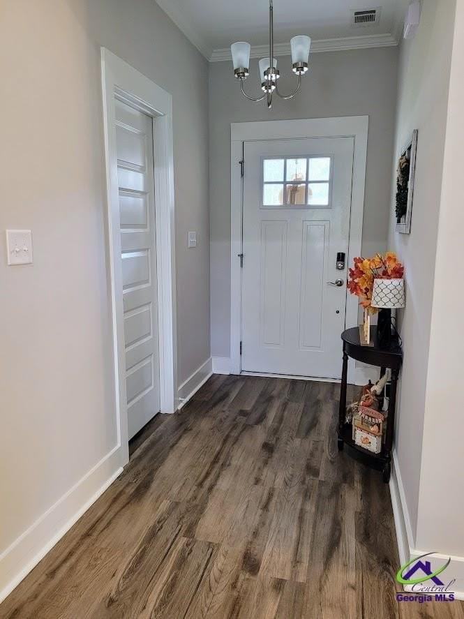 556 Shady Greens Dr - Photo 3 of 30