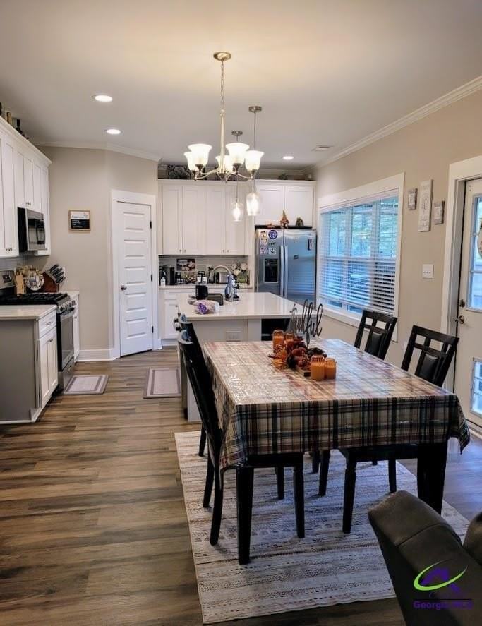 556 Shady Greens Dr - Photo 5 of 30