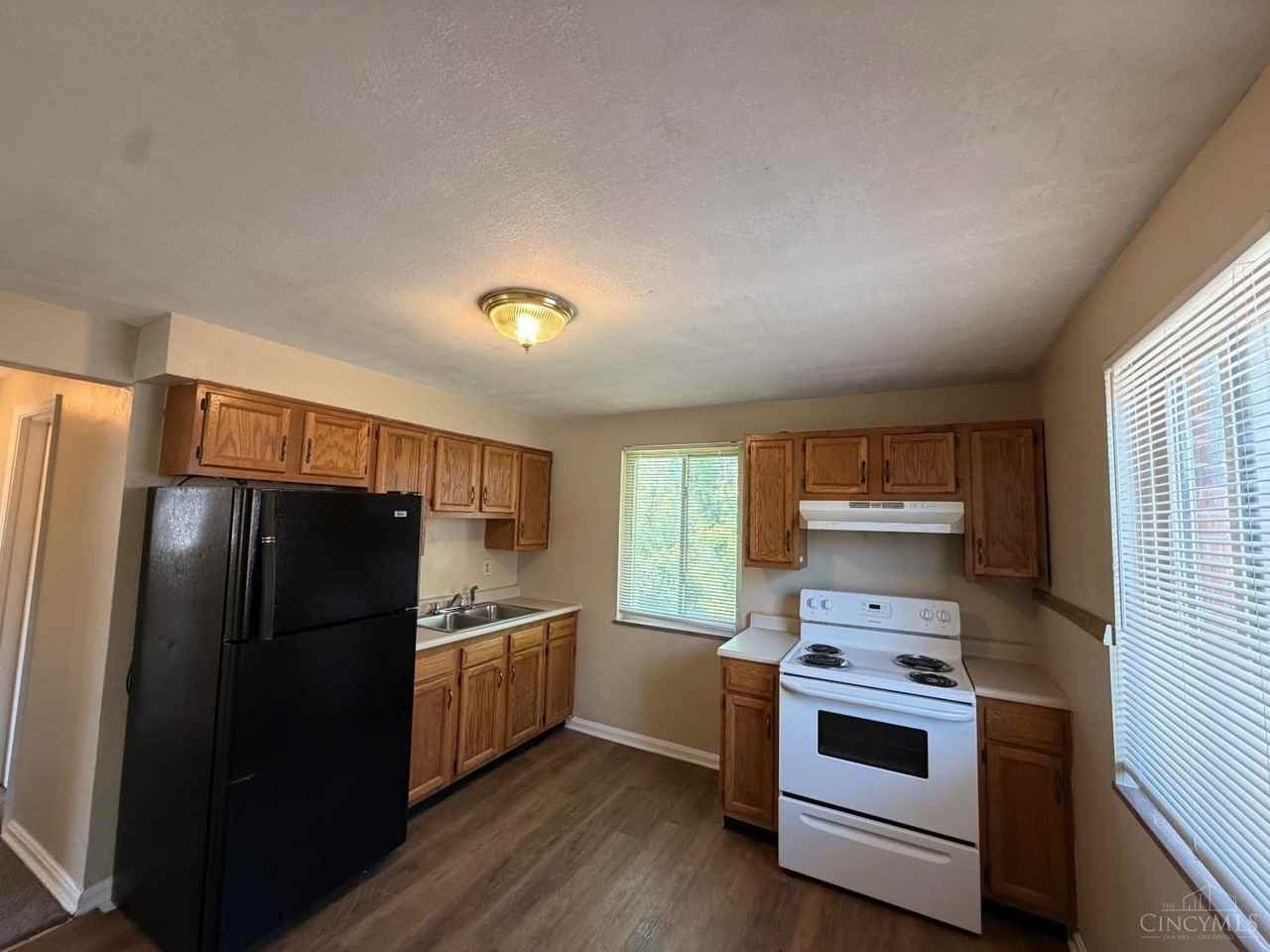 5843 Monfort Hills Ave #2 - Photo 3 of 7