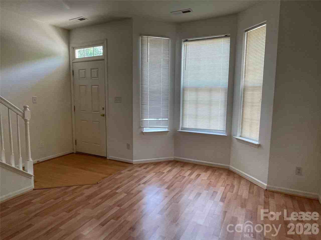 5703 Erin Dr - Photo 4 of 21