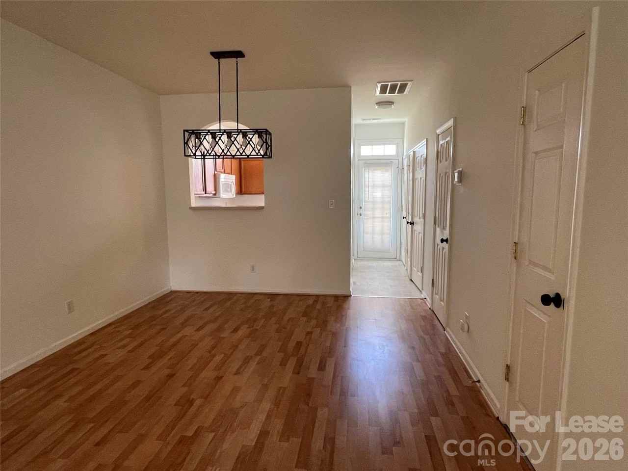 5703 Erin Dr - Photo 5 of 21