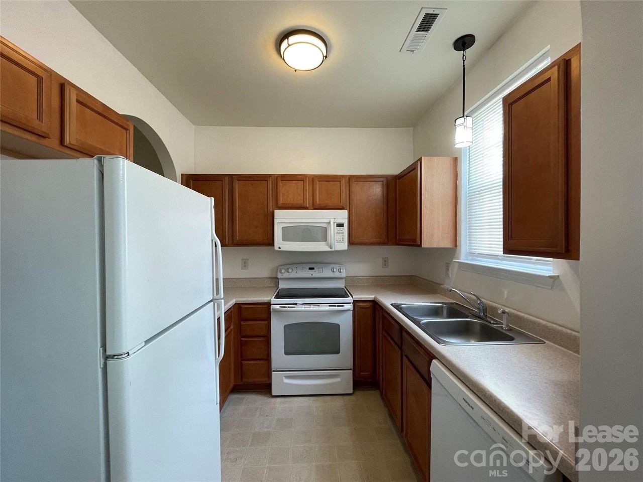 5703 Erin Dr - Photo 6 of 21