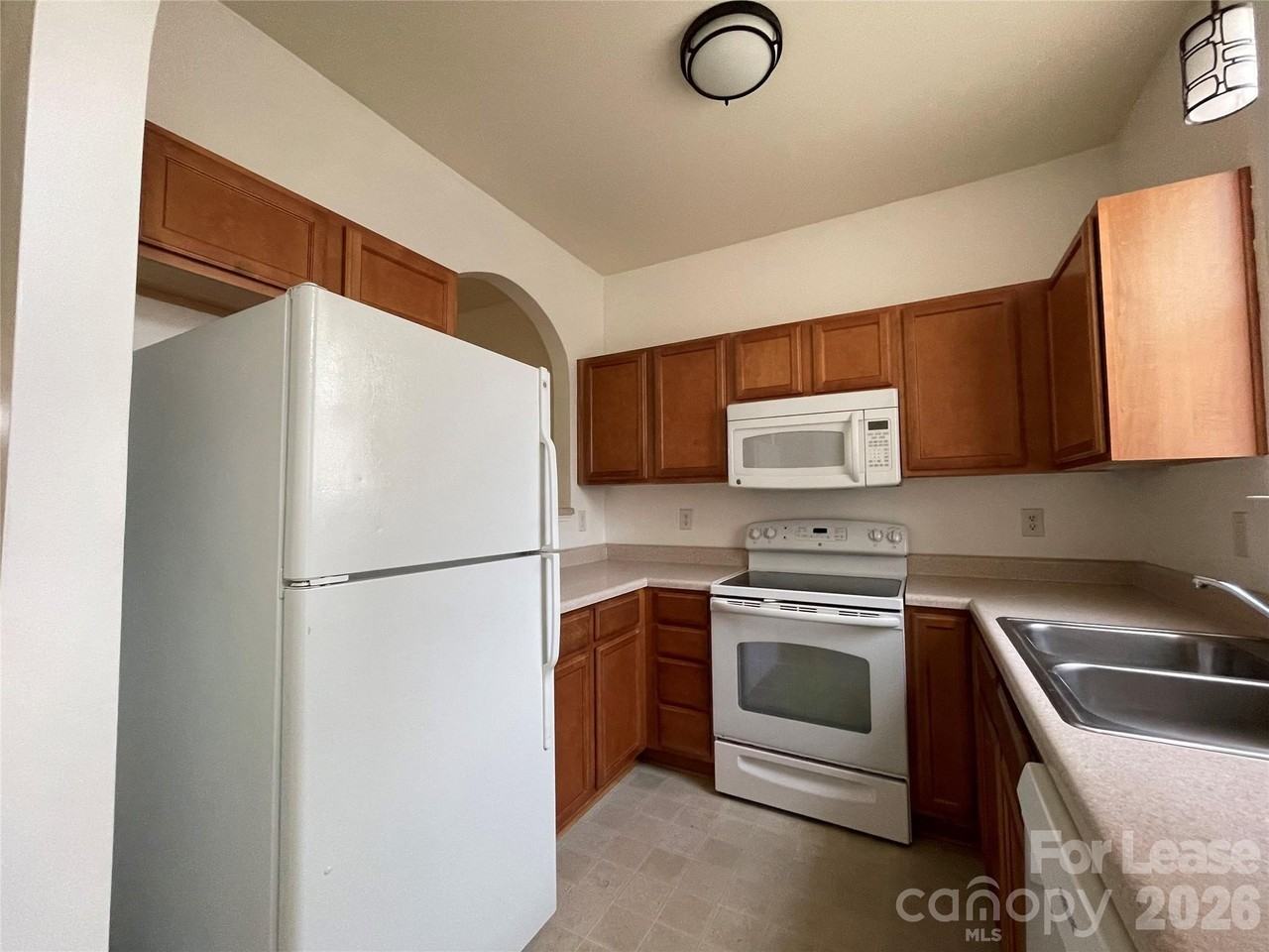 5703 Erin Dr - Photo 7 of 21