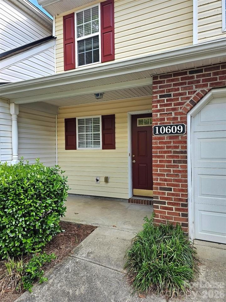 10609 Fuller Ridge Cir - Photo 3 of 29