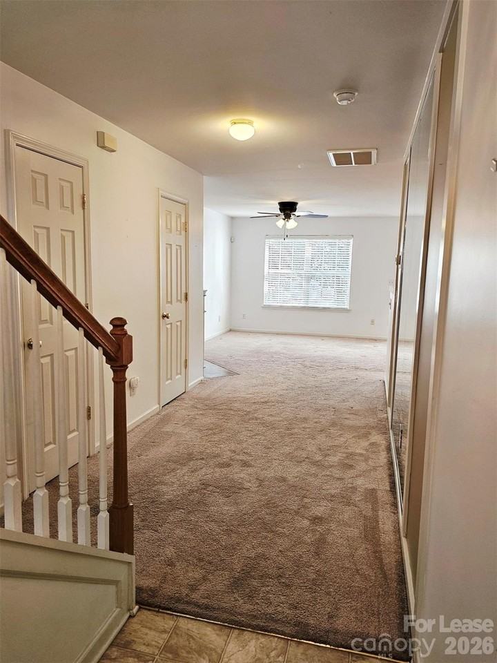 10609 Fuller Ridge Cir - Photo 6 of 29