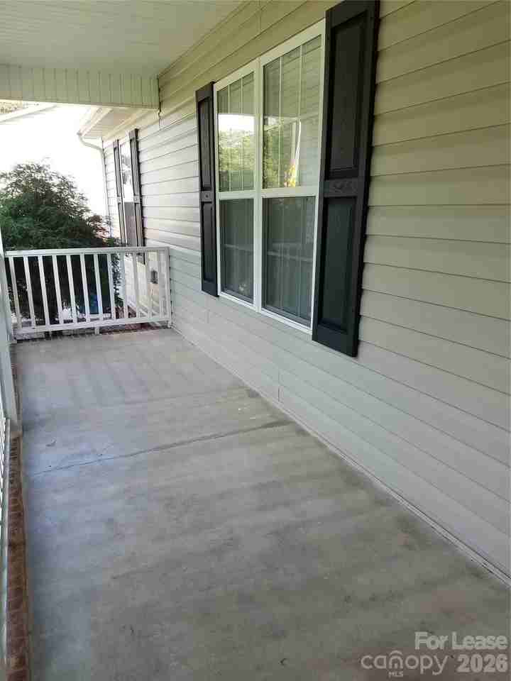 104 E Pine St - Photo 2 of 17