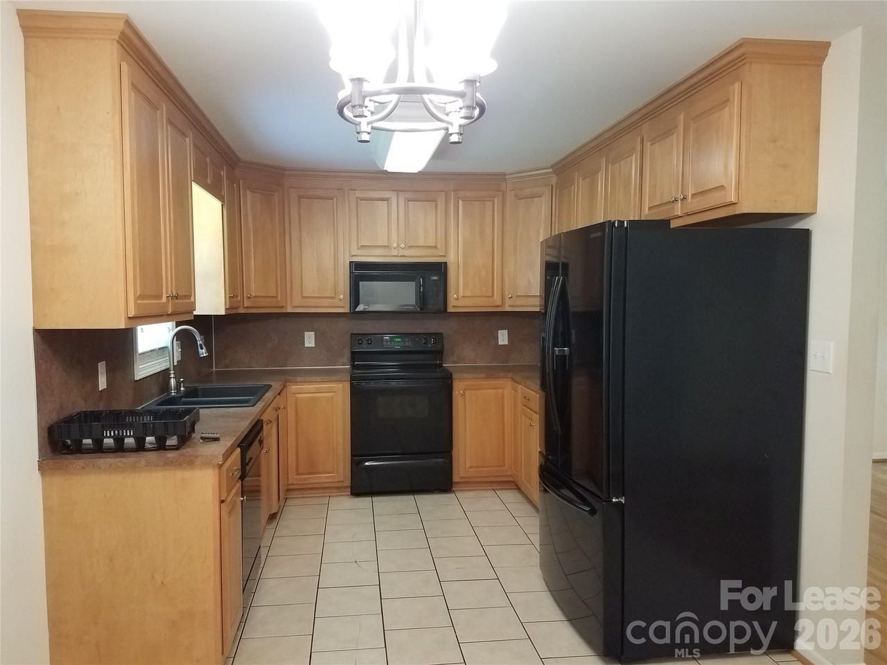 104 E Pine St - Photo 7 of 17