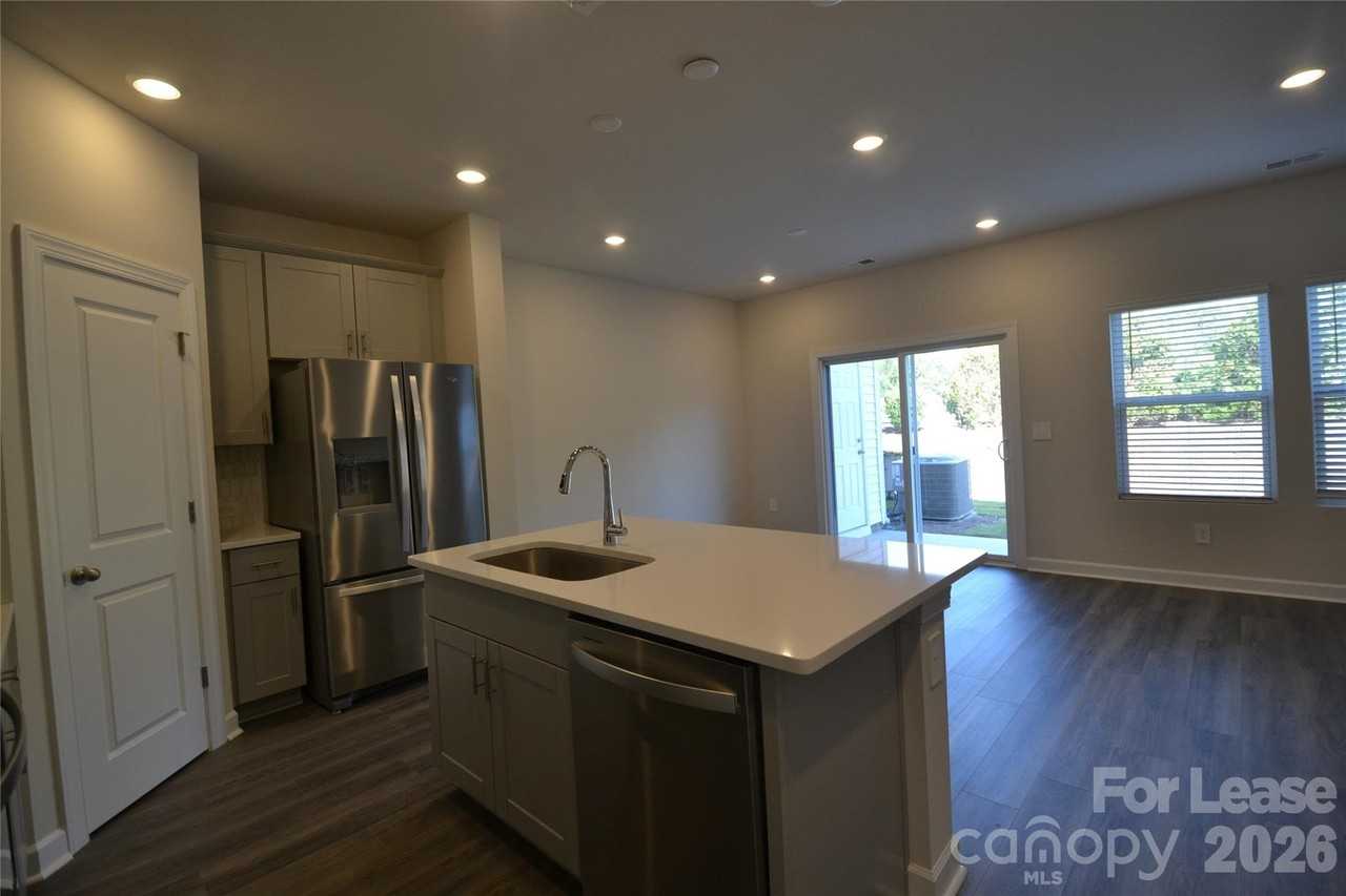 3640 Backwater St - Photo 5 of 41