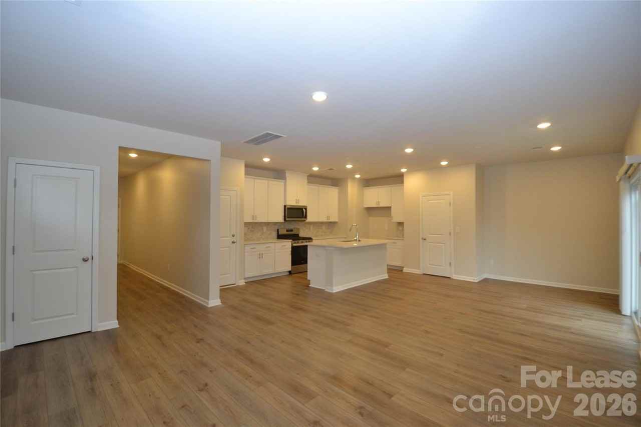 182 Guardian Gate Dr - Photo 5 of 25