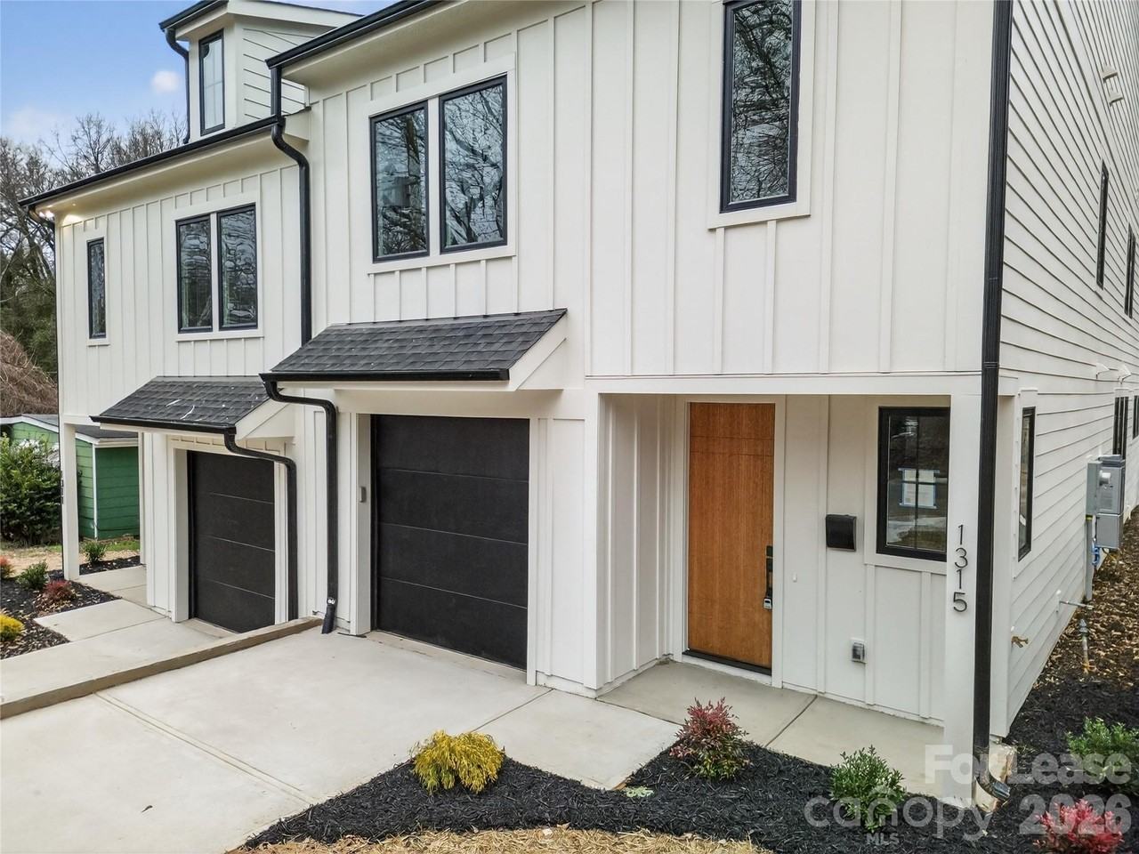 1315 Condon St - Photo 2 of 12