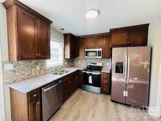 519 N 1st Ave - Photo 4 of 10