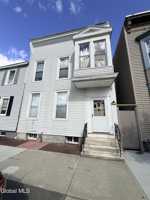 featured image of 412 2nd St #1