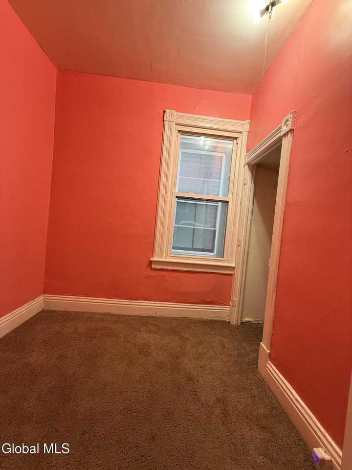 412 2nd St #1 - Photo 6 of 22