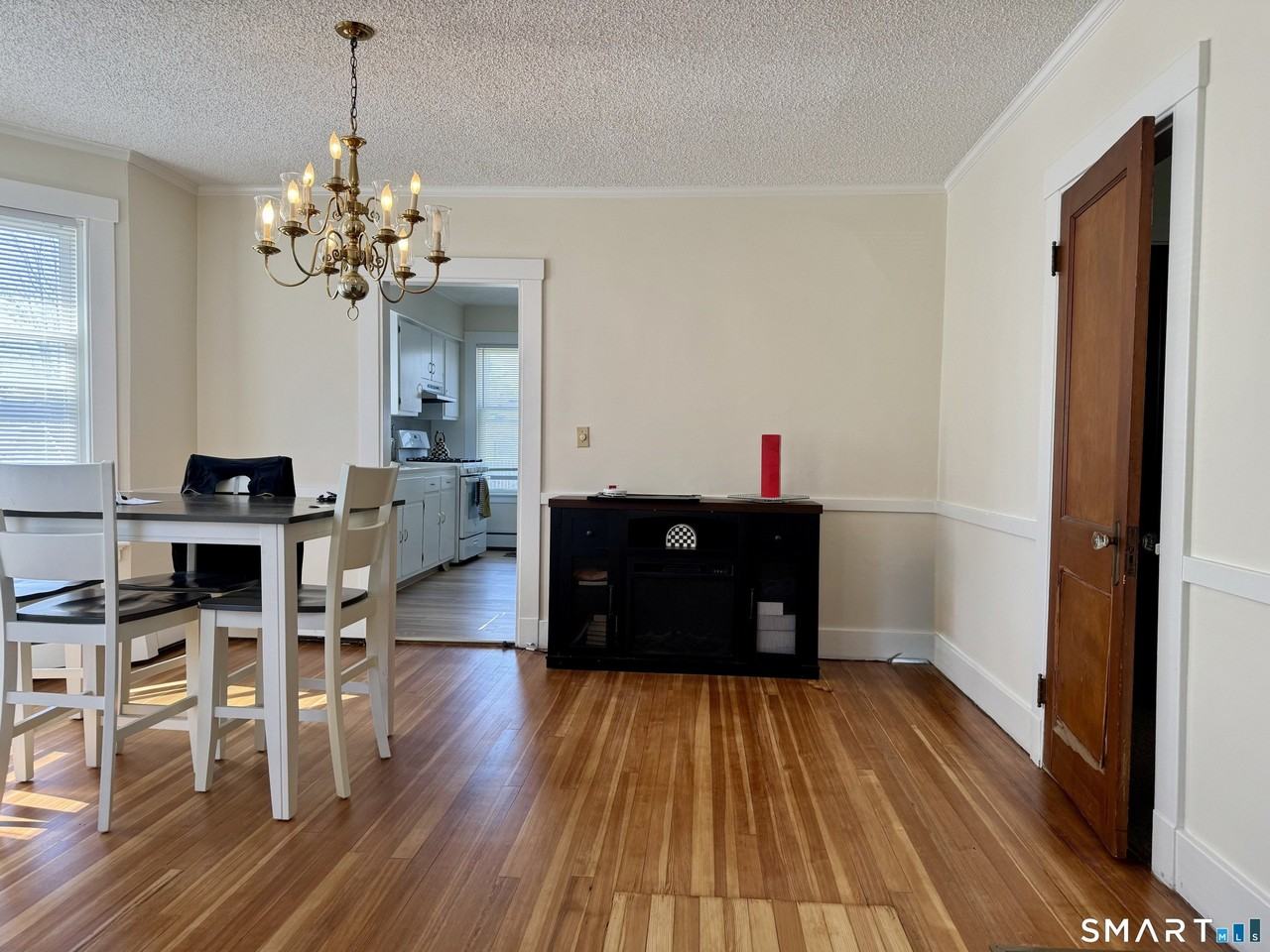 22 Edward St - Photo 4 of 12