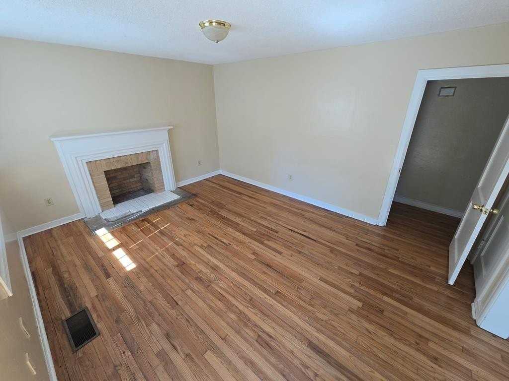 706 Chinook St - Photo 7 of 9
