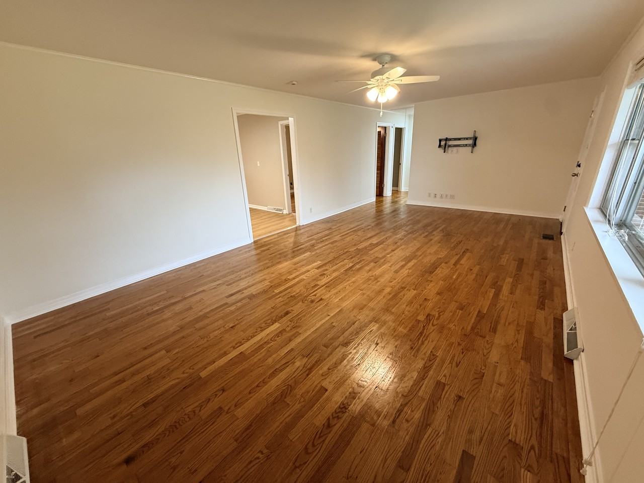514 Oliver Dr #1 - Photo 3 of 21