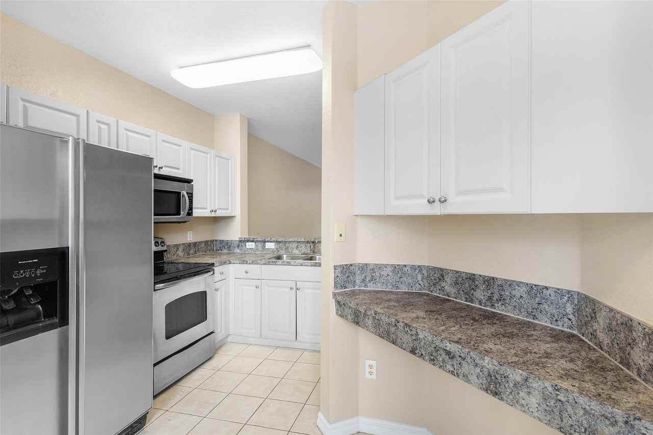 1992 Alamanda Way - Photo 5 of 28