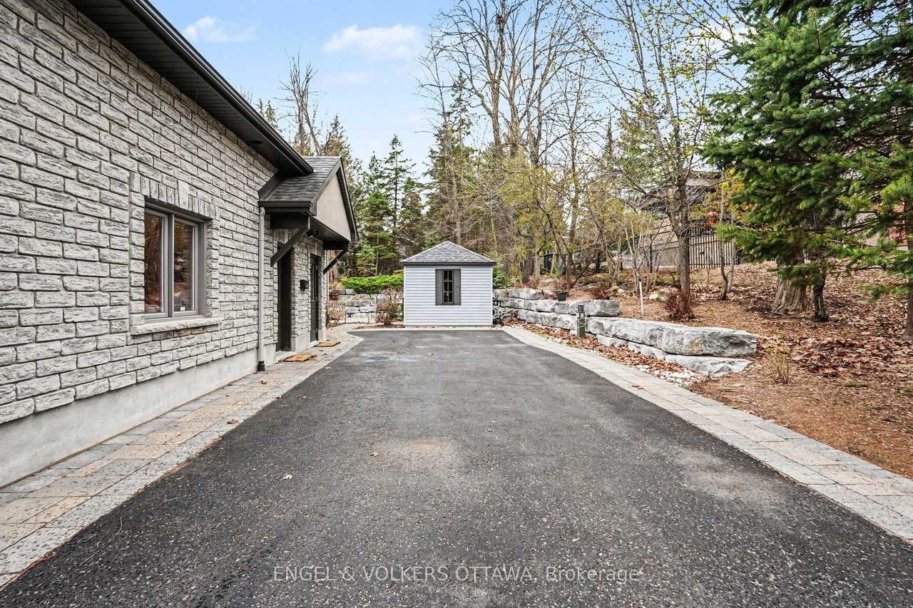 63 Rothwell Dr - Photo 4 of 30