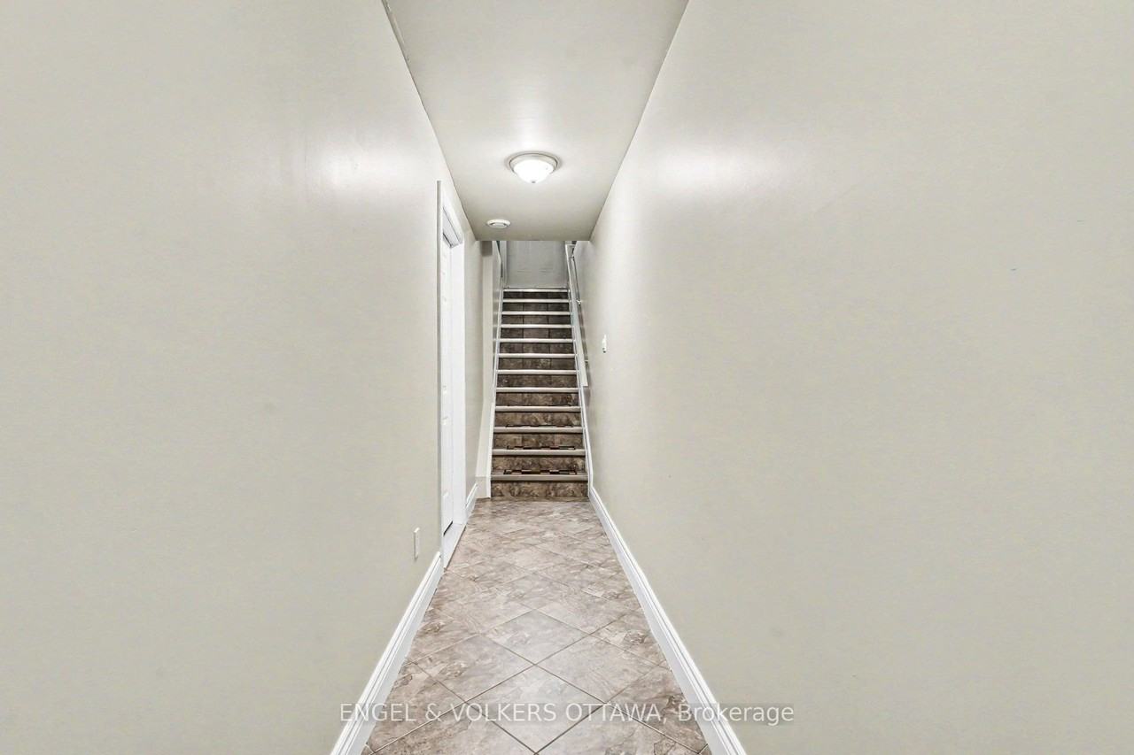 63 Rothwell Dr - Photo 6 of 30