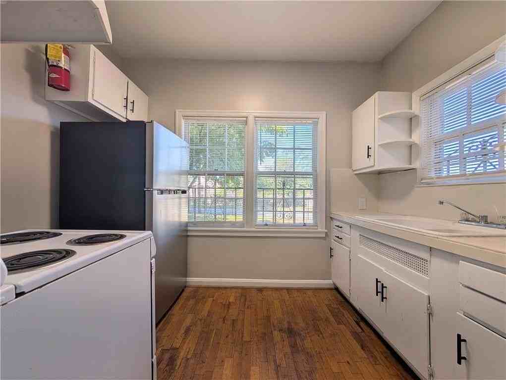 3548 Main St #2 - Photo 7 of 13