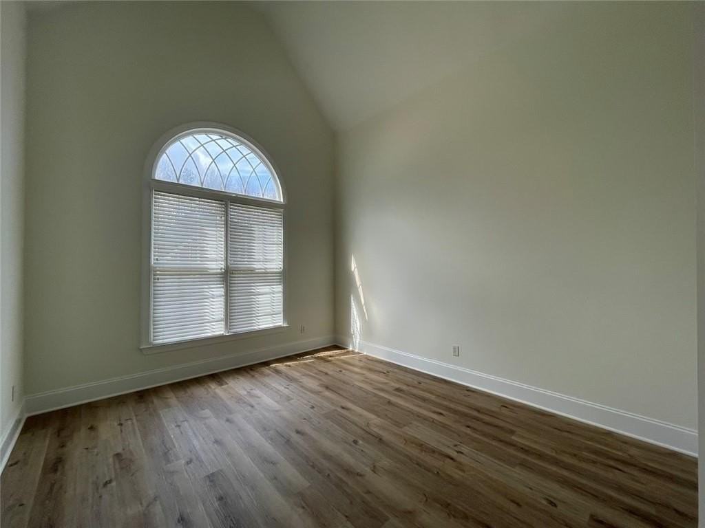 3730 Highcroft Cir - Photo 5 of 25