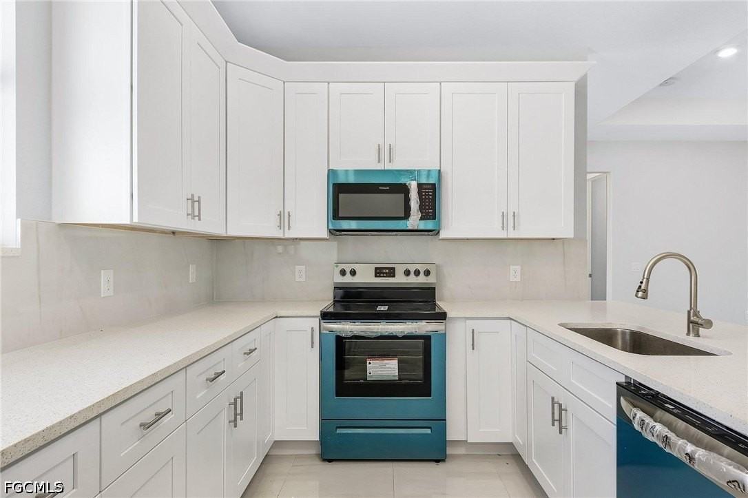 2045 Nw 3rd St - Photo 5 of 22