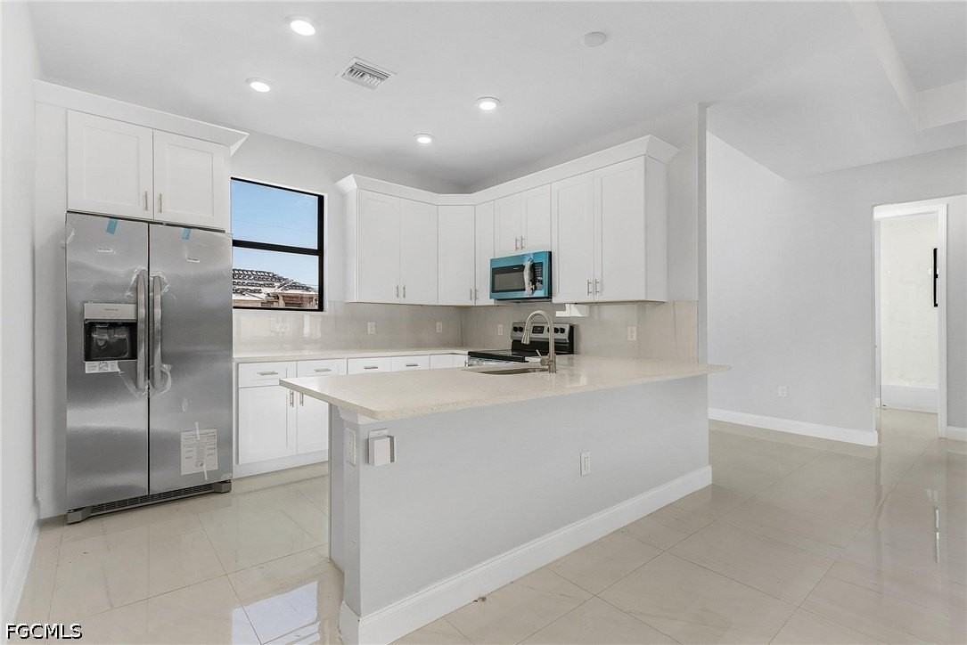 2045 Nw 3rd St - Photo 7 of 22