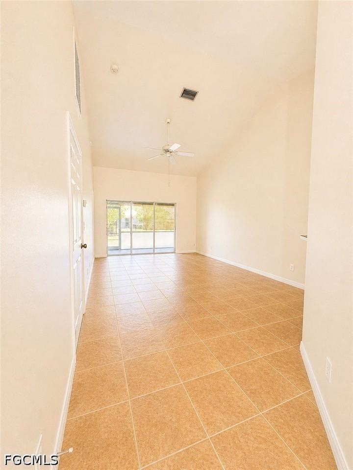 509 Ne 24th Pl #A - Photo 2 of 19
