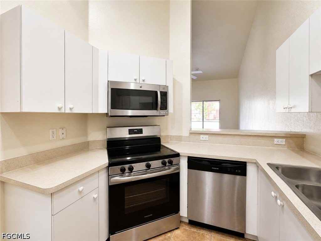 509 Ne 24th Pl #A - Photo 4 of 19
