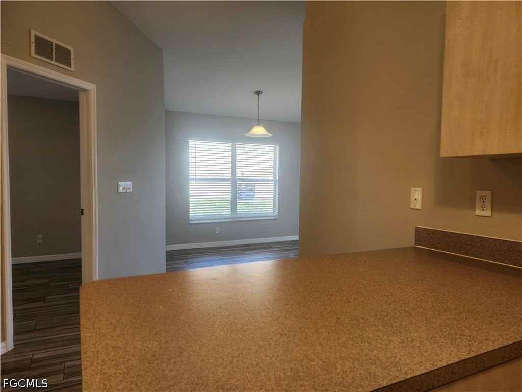 527 Hancock Bridge Pkwy - Photo 7 of 19