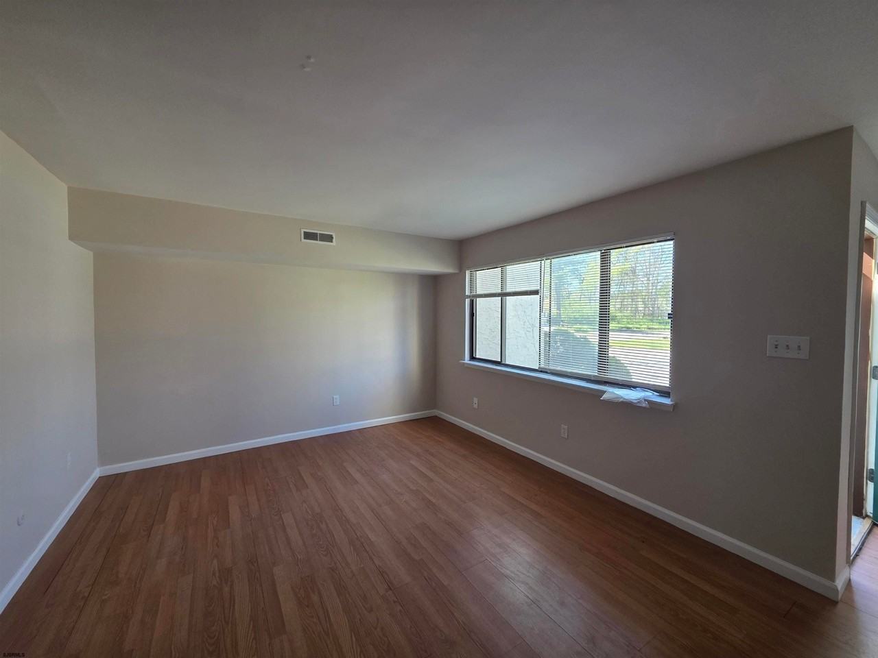2529 Cottonwood Ct #2529 - Photo 3 of 8