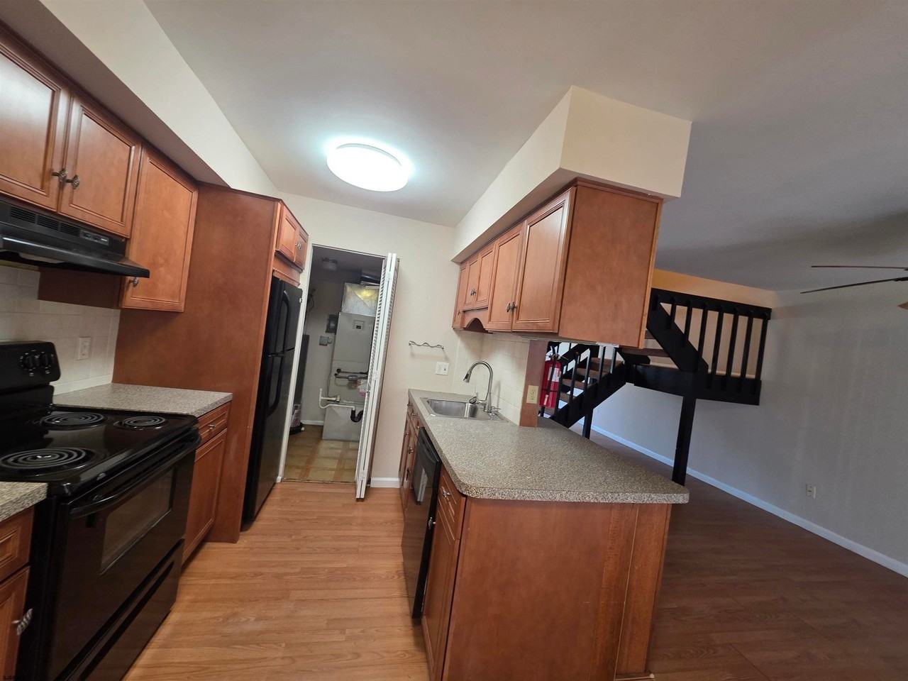 2529 Cottonwood Ct #2529 - Photo 4 of 8