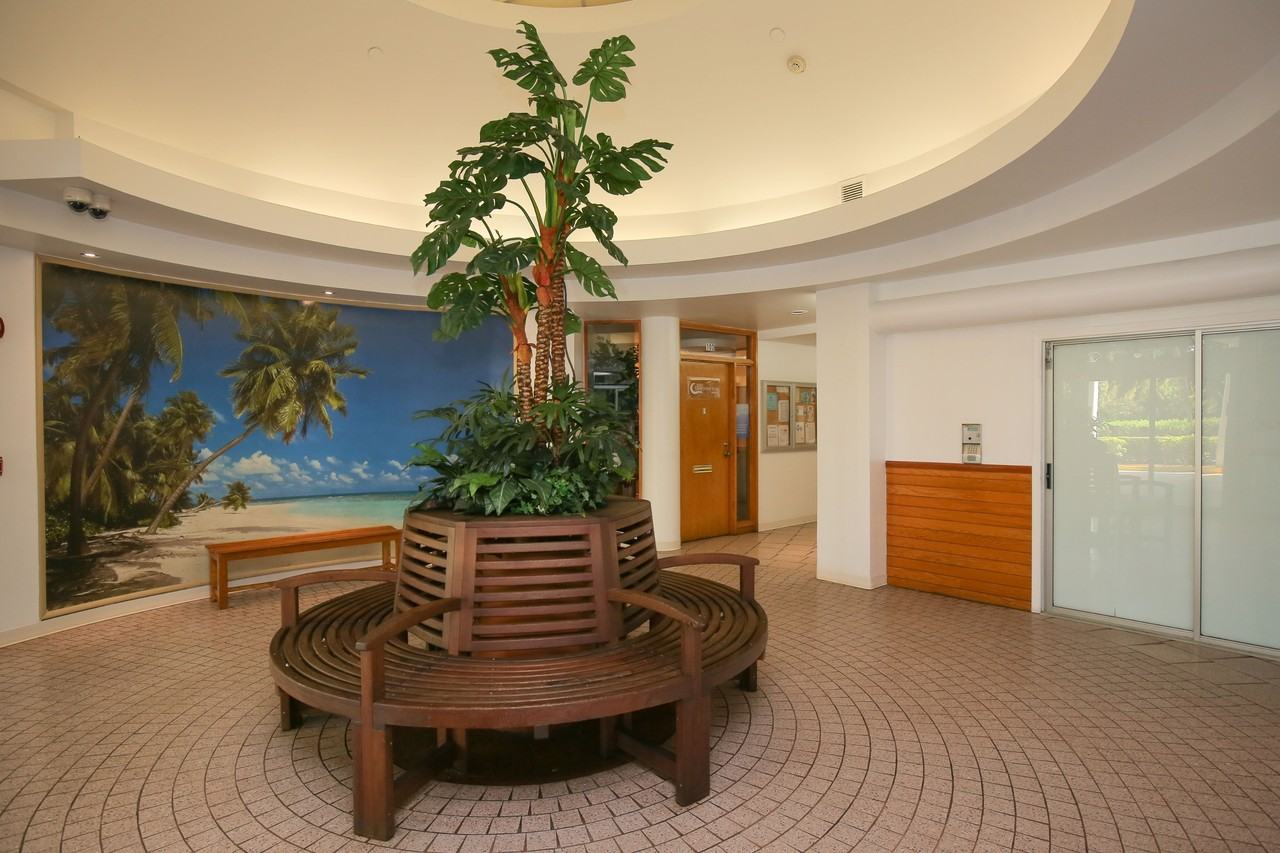 1920 Ala Moana Blvd #1 - Photo 6 of 12