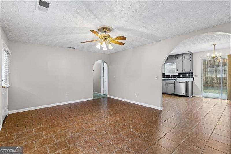 120 Woodcrest Dr - Photo 7 of 27