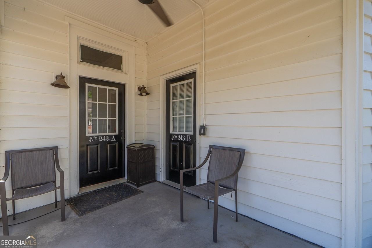 243 Boulevard #B - Photo 3 of 24
