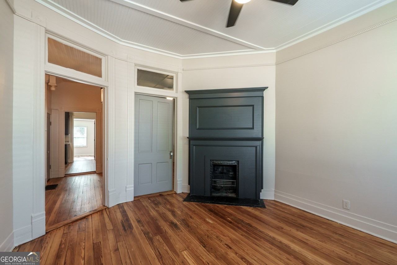 243 Boulevard #B - Photo 5 of 24