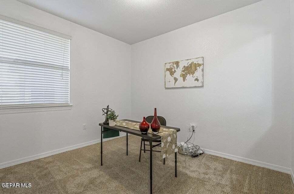 520 Gomez Rd - Photo 4 of 50
