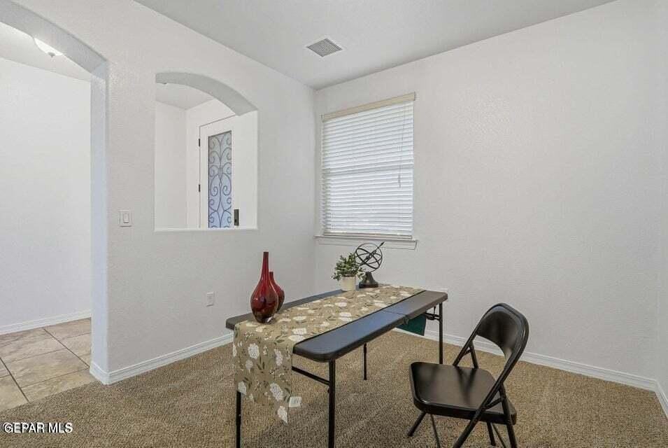 520 Gomez Rd - Photo 5 of 50