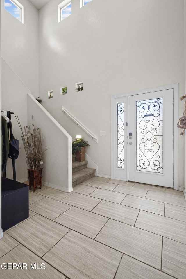 212 S Manzanita Dr - Photo 4 of 40