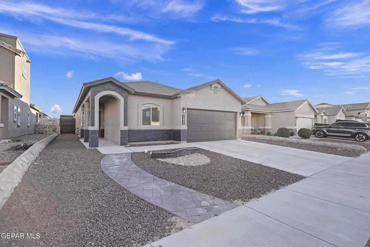 14936 Tierra Haven Ave - Photo 3 of 31