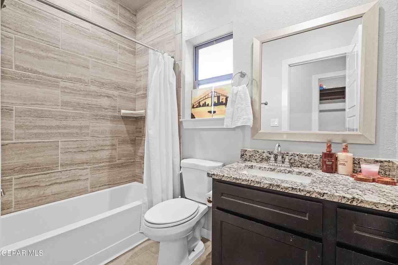 14936 Tierra Haven Ave - Photo 5 of 31